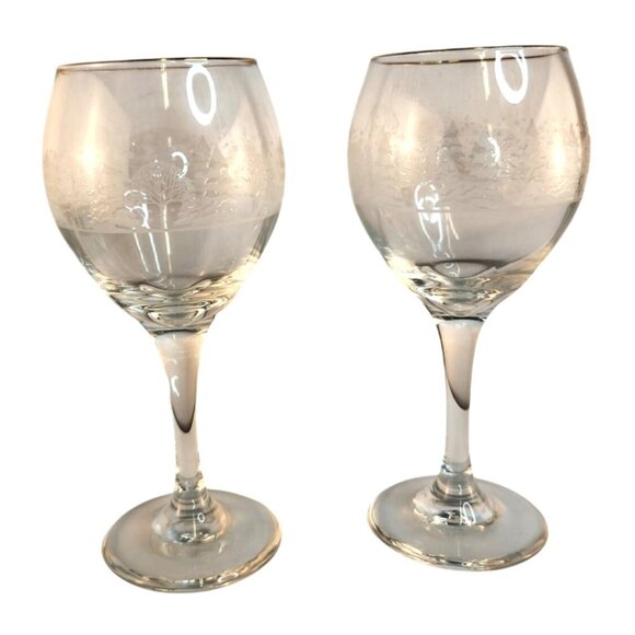 Libbey Arbys Winter Wonderland Frosted Set Scene Gold Rim Wine Glass Pair Vintag - Picture 1 of 9